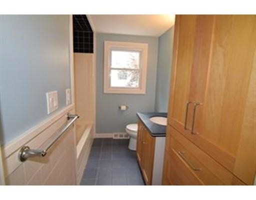 Building Photo - 138 Ames St