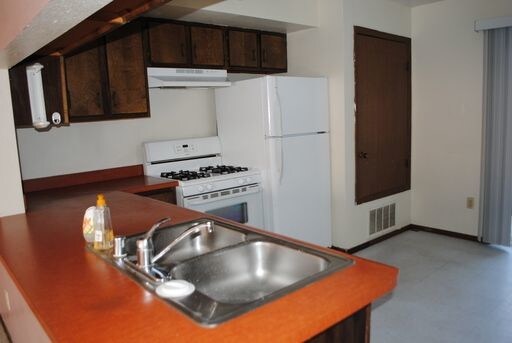 Building Photo - Make this Nice and Cozy Apartment Your Home