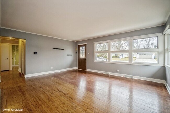 Foto del edificio - Renovated 3 bedroom home in award winning ...
