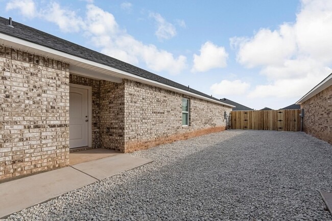 Building Photo - 2649 Baron Ave