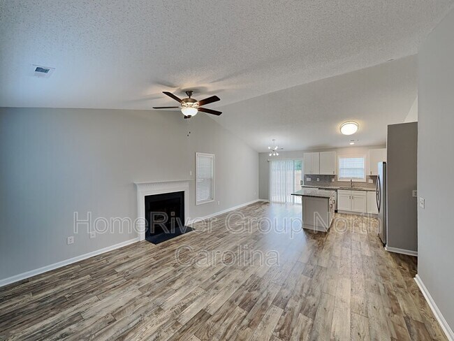 Building Photo - 200 Cedar Ridge Cir