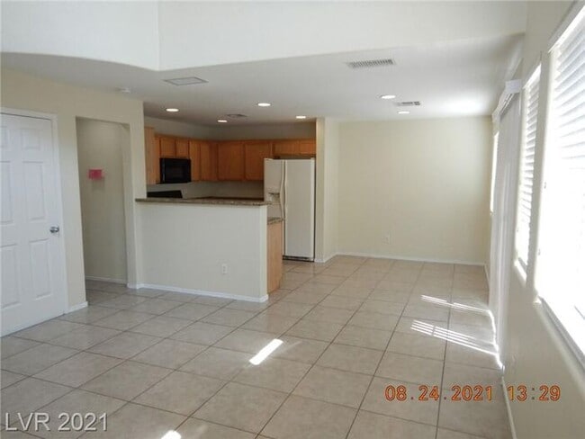 Building Photo - COMING SOON!! - FANTASTIC SW HOME ON CUL-D...