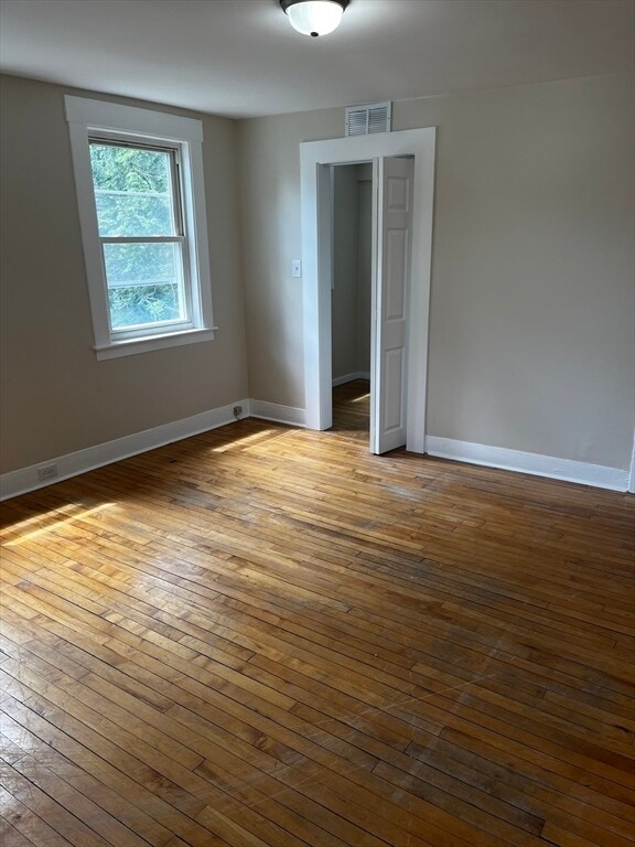 Primary Photo - 25 Twine Hurst Pl