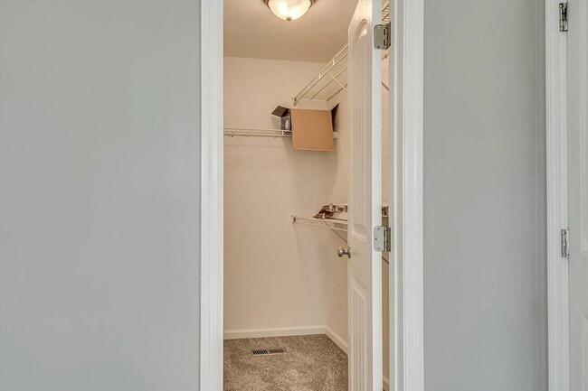 Building Photo - 313 Padrick St