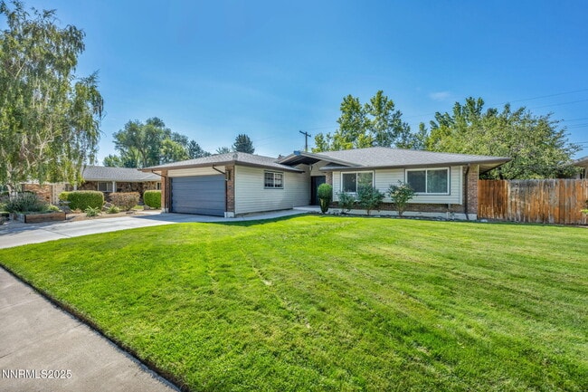 Building Photo - 1490 Foster Dr