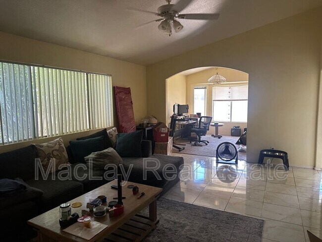 Building Photo - 4161 E Tanglewood Dr