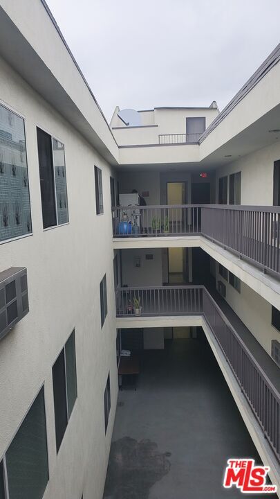 Foto del edificio - 982 S New Hampshire Ave