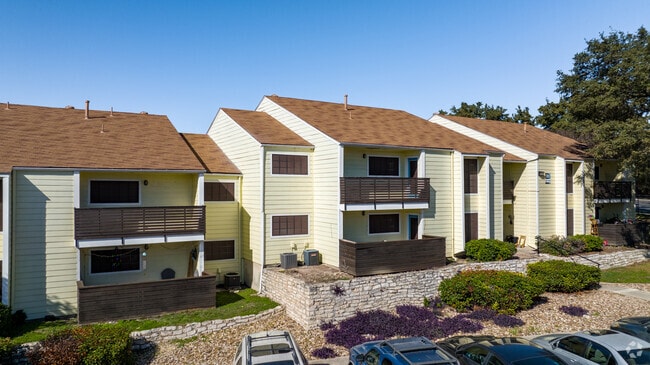 Building Photo - Torino Villas