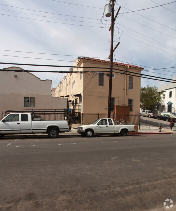 Building Photo - 1800 Maryland St
