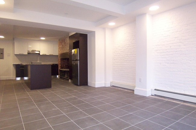 Building Photo - 343 West 20th Street