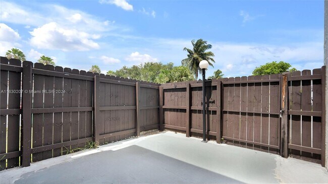 Building Photo - 7125 SW 111th Pl