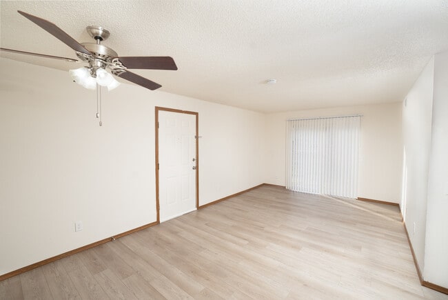 Área de estar - Catalpa East