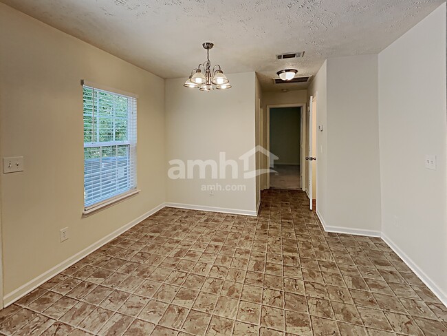 Building Photo - 1383 E Nir Shreibman Blvd