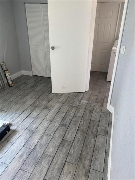 Foto del edificio - 12364 Lakeshore Dr
