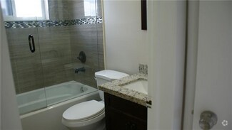 Building Photo - 6109 SW 30th St