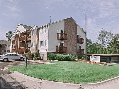 Primary Photo - 3670 S John Hix Rd