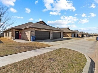Building Photo - 1818 Post Oak Rd