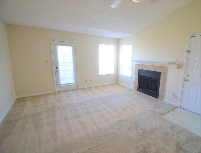 Photo - ORLANDO: Regency Gardens, AVAILABLE  NOVEM... Apartment