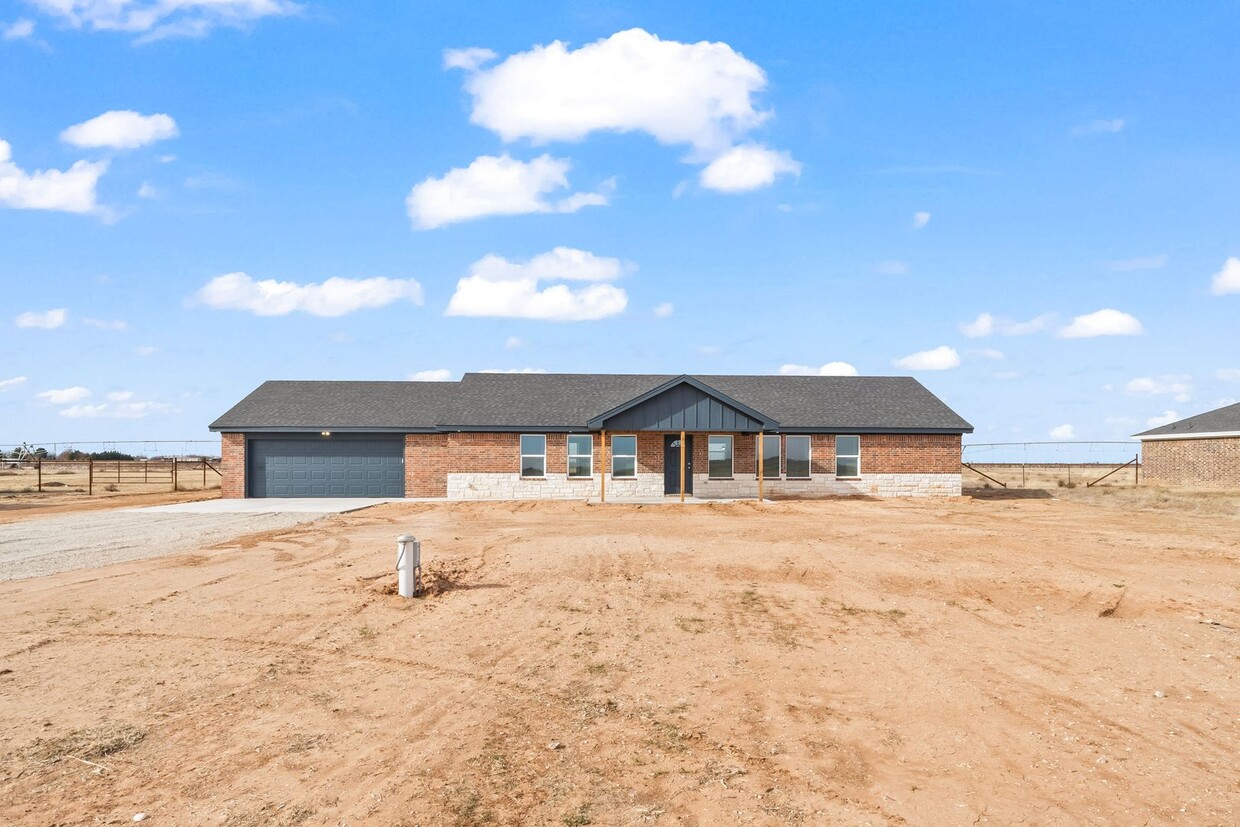 Foto principal - New Construction Home In Idalou ISD!