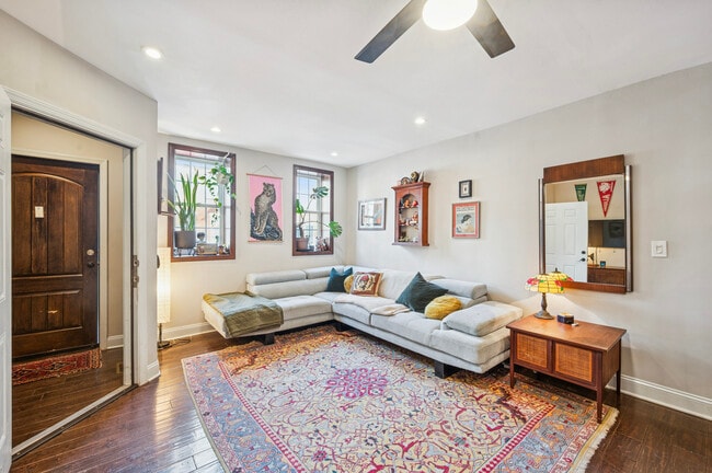 Building Photo - 2034 E Huntingdon St