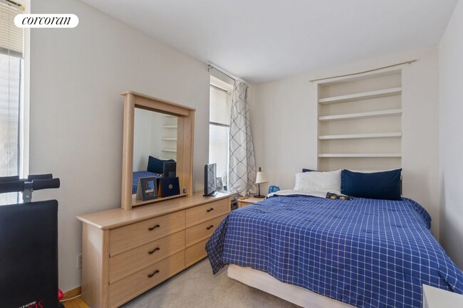 Foto del edificio - 112 W 72nd St