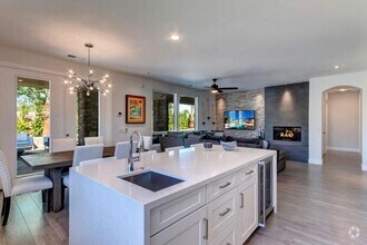 Building Photo - 145 Via Solaro