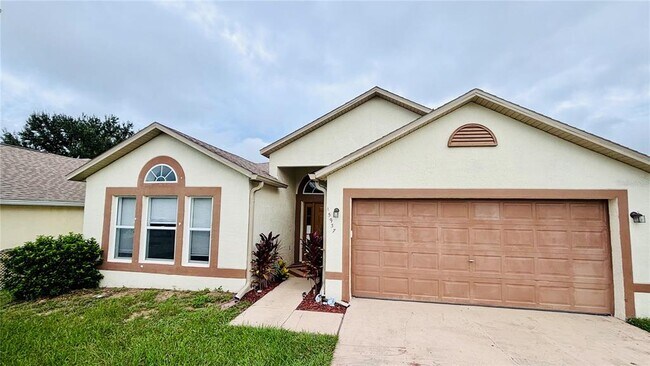 Foto del edificio - 15937 Wilkinson Dr