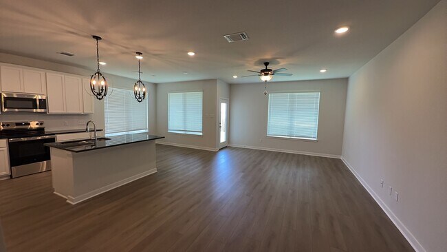 Foto del edificio - 5109 Pollack Ln