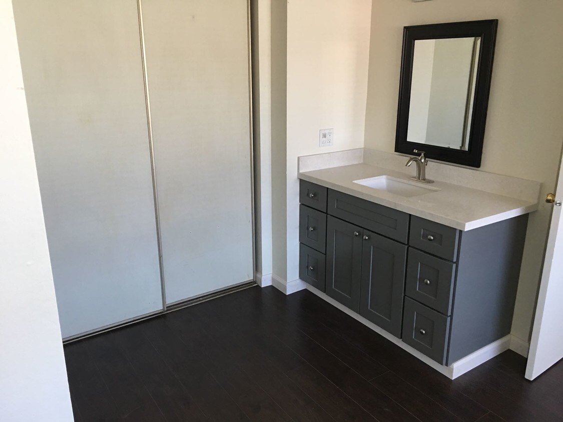 Foto principal - 1252 Quincy Dr