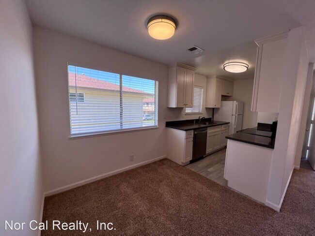 Foto del edificio - 2 br, 1 bath House - 2297 Medallion Drive #4