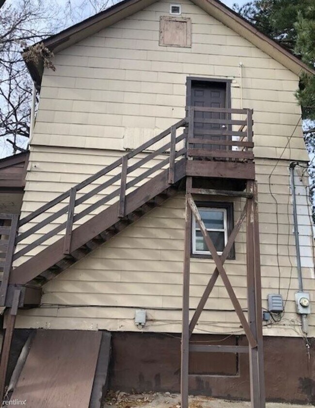 Foto del edificio - 1 br, 1 bath 4plex - 1349 8th Street 4