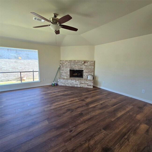 Building Photo - 3535 Upfield Dr