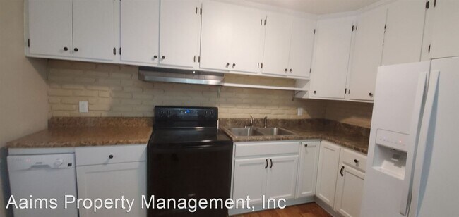 Building Photo - 3 br, 1 bath House - 1602 Crescent Drive