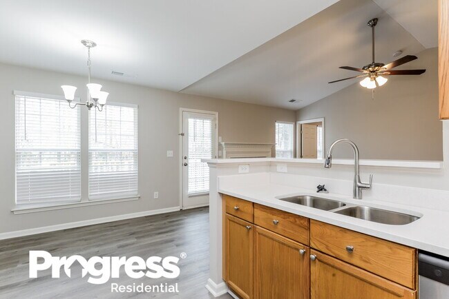 Building Photo - 1243 Brook Farm Ln