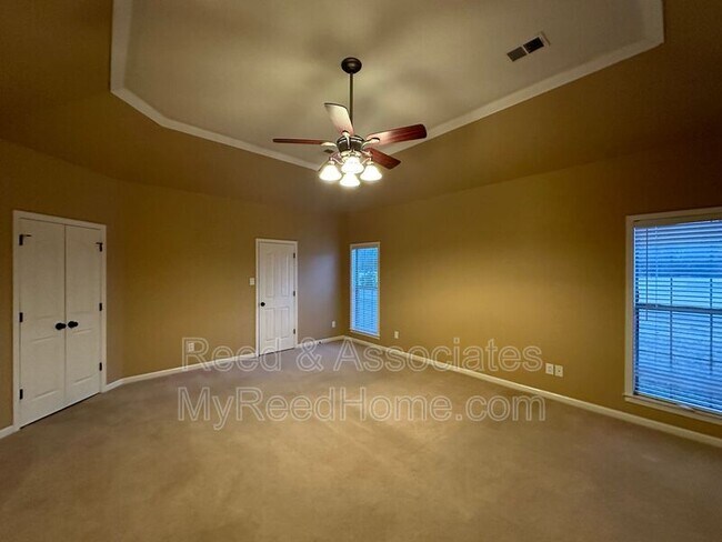 Building Photo - 7161 Lauren Ln