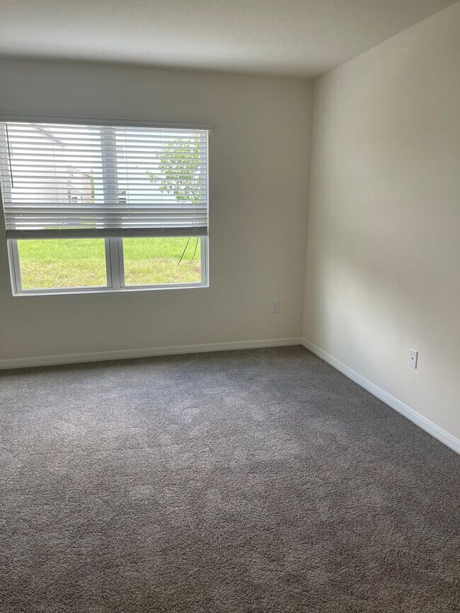 Foto del edificio - Four bedroom two bath in Eagle Lake