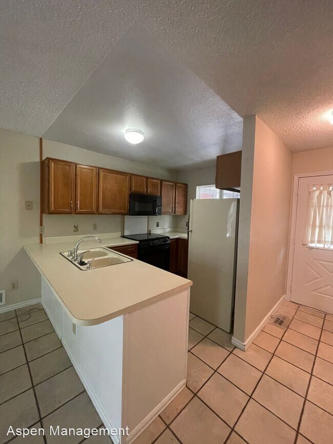 Building Photo - 3 br, 2 bath House - 457 Fillmore Ct
