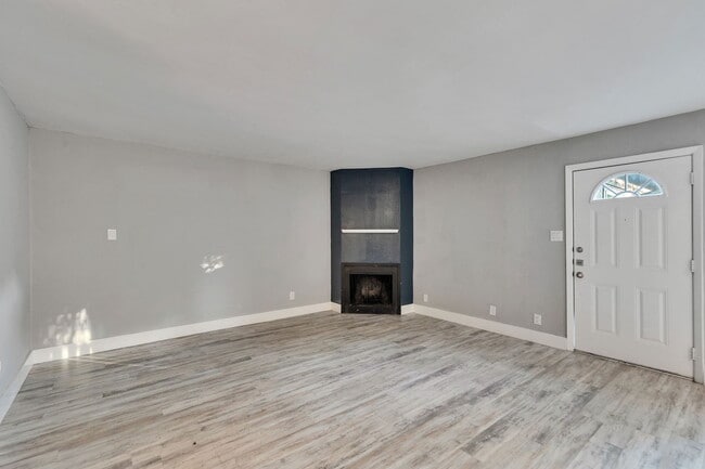 Building Photo - 4721 Blueberry Trail