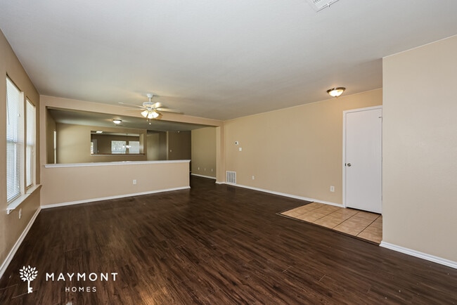 Foto del edificio - 3110 Dusty Oak Dr