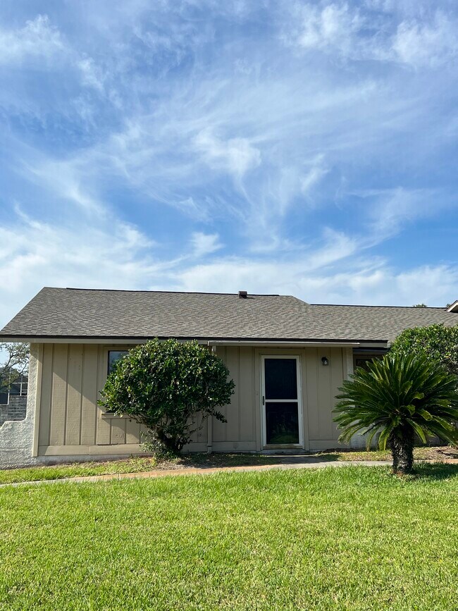 117 Rio del Mar St Unit A, St Augustine, FL 32080 Apartments in St