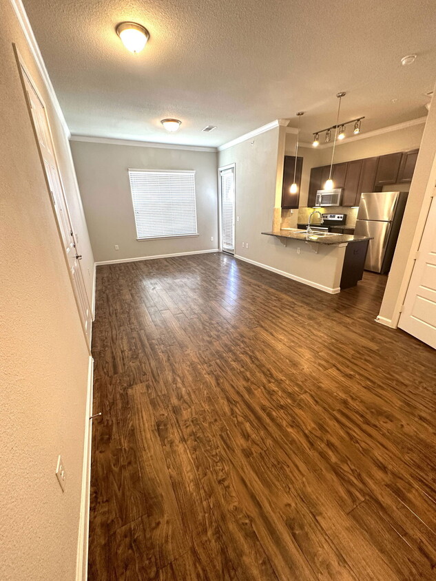 Foto principal - 27040 U.S. 380 Apt #1170, Aubrey, TX 76227...