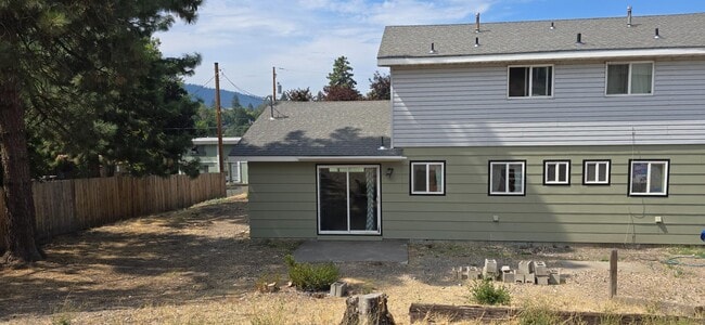 Building Photo - 1841 Sargent Ave