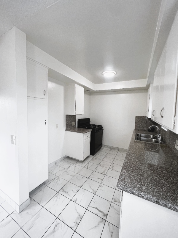Building Photo - 2252 Kenrich Ct