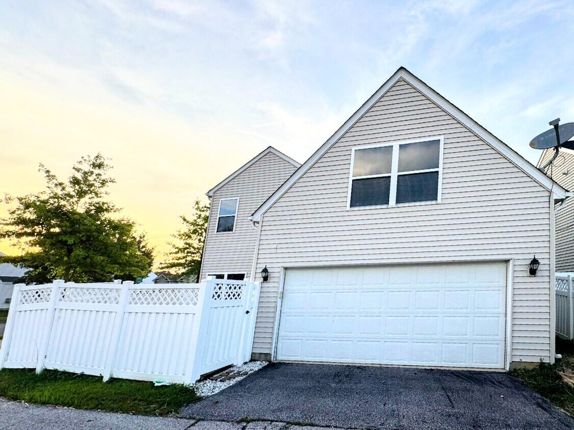 Building Photo - 5905 Myrick Rd