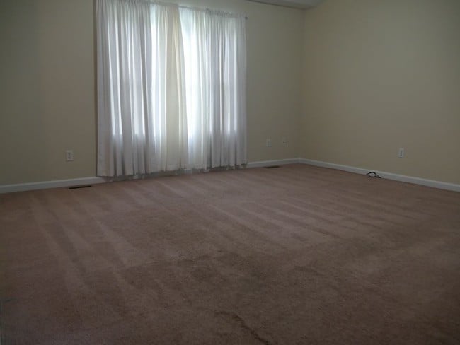 Building Photo - 161 Emerald Pointe Dr