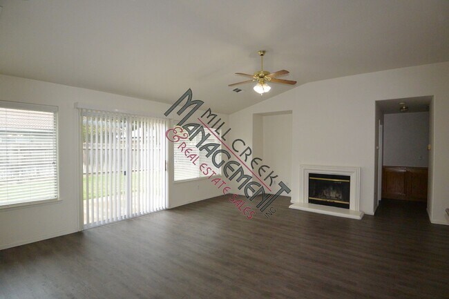 Foto del edificio - 5404 W Dorothea Ave