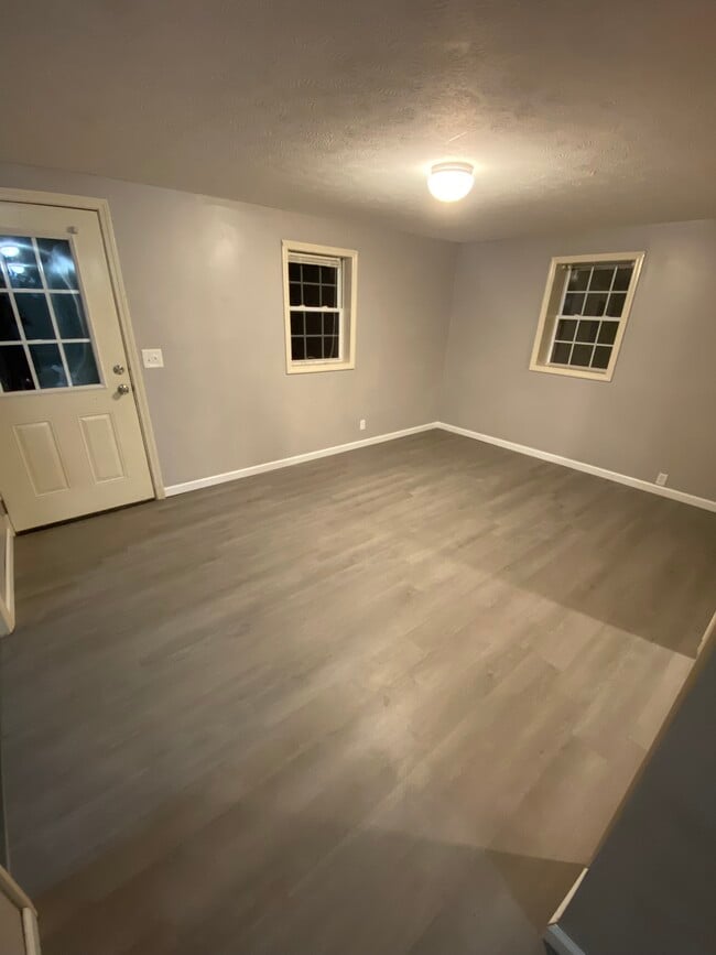Building Photo - 7108 Cobb Cir