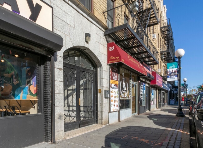 Building Photo - 64 Sip Ave