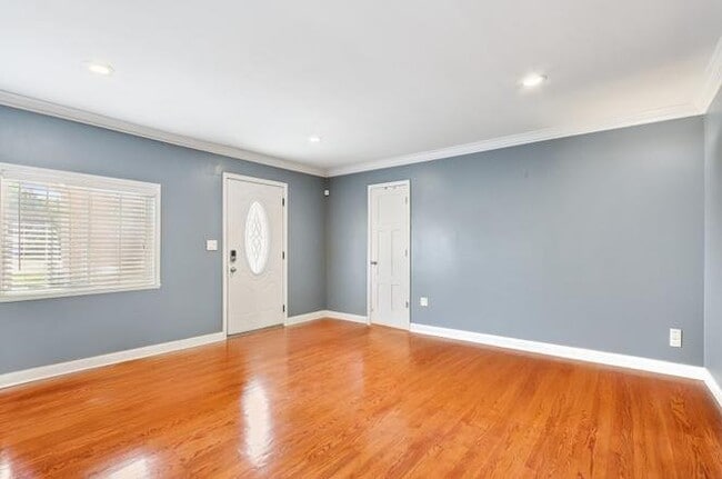 Foto del edificio - 1112 Rosary Ln