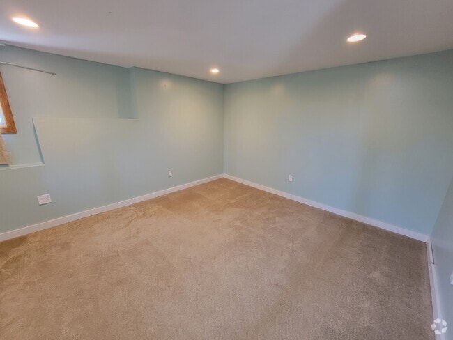 Bedroom - 2 Northeast Rd
